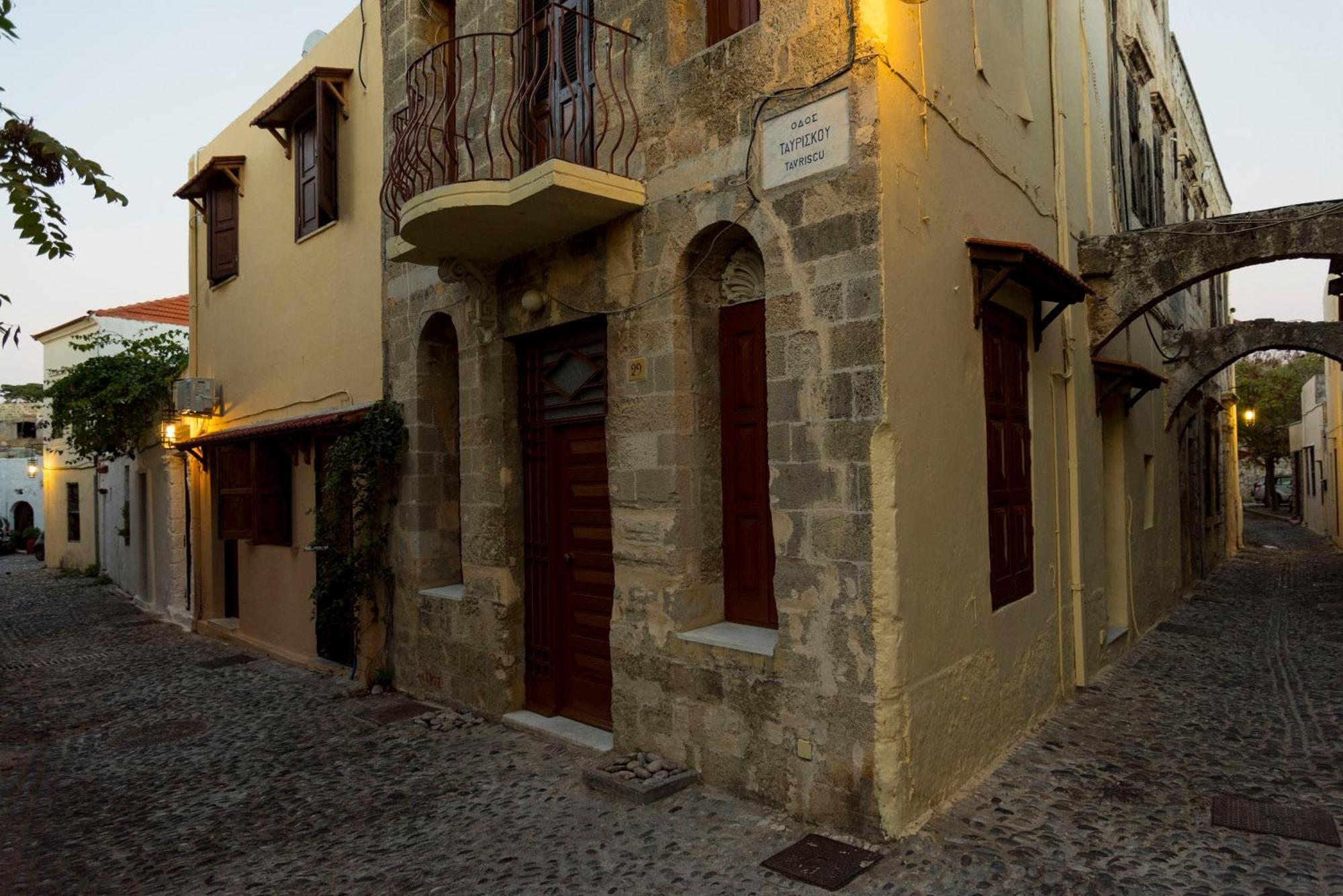 Zografos Apartments - Old Town Rhodes City Εξωτερικό φωτογραφία